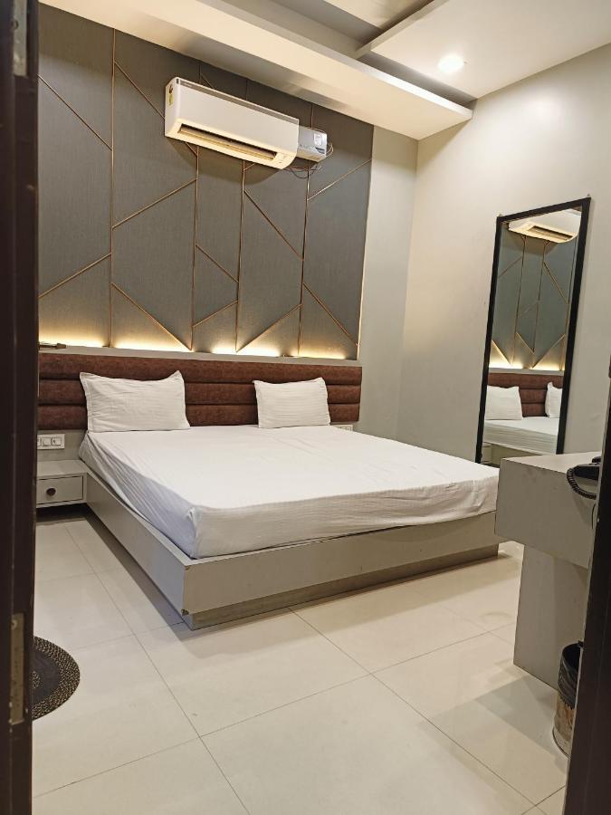 The Highland Hotel Bathinda Bagian luar foto